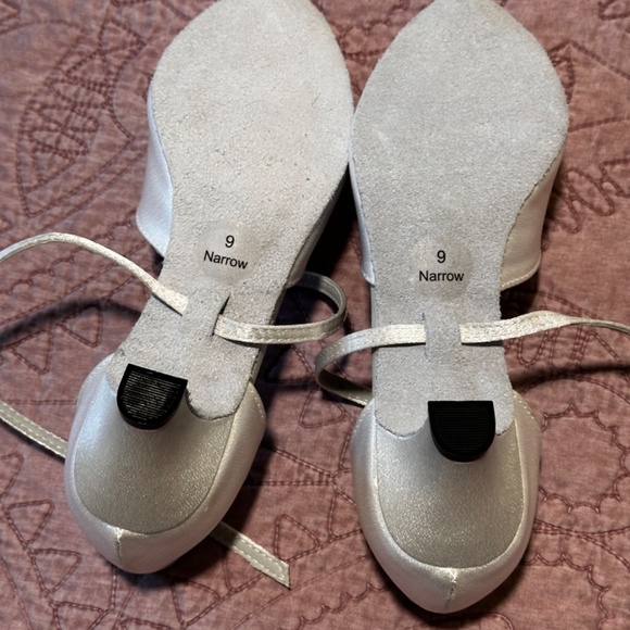 Featherlite Ballroom Dance Shoes - 9 Narrow - Carol White Satin, 1.3" Heel - Picture 4 of 14